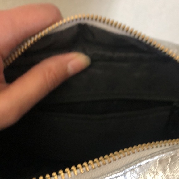 Victorias Secret gold tone chain silver crossbody bag - Picture 12 of 12